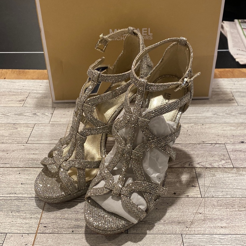 Michael Kors “Sandra” Platform Glitter High Heels Size 7